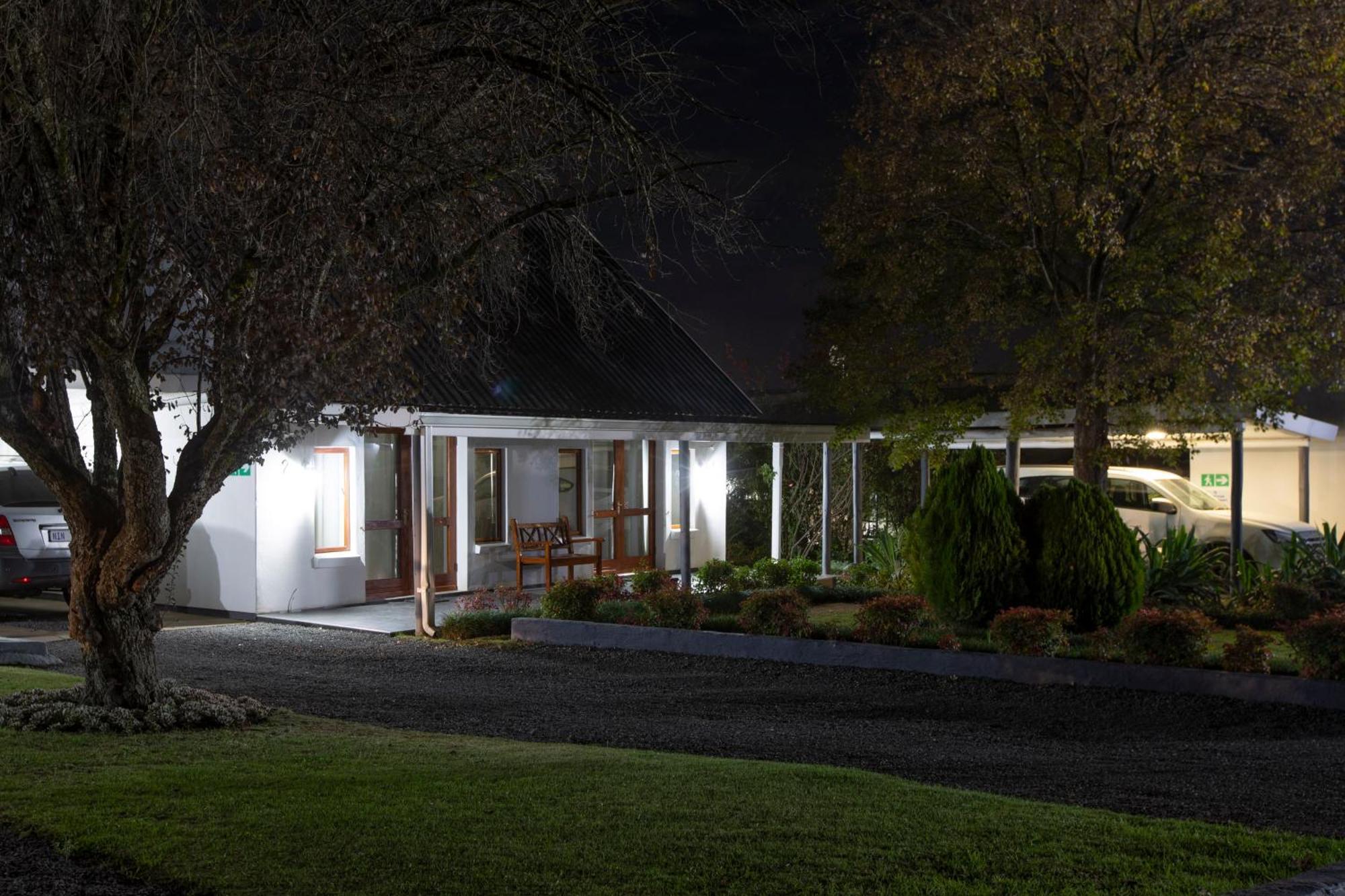 Mount Currie Inn Kokstad  Exteriör bild